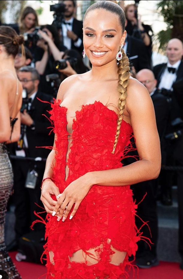エムバペ(ムバッペ)の彼女・アリシアアイリスが美人すぎ!?馴れ初めやプロフィールも調査!